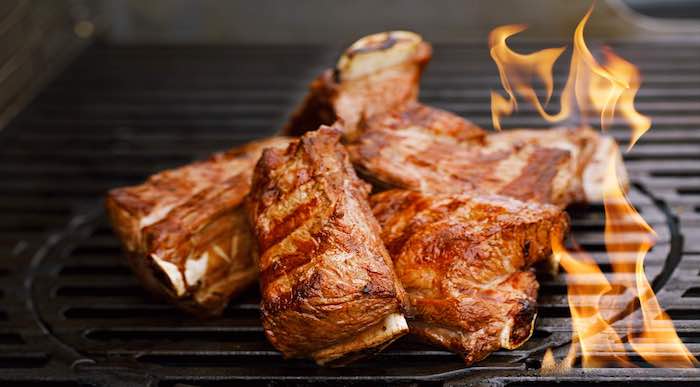 Short Ribs auf Grill